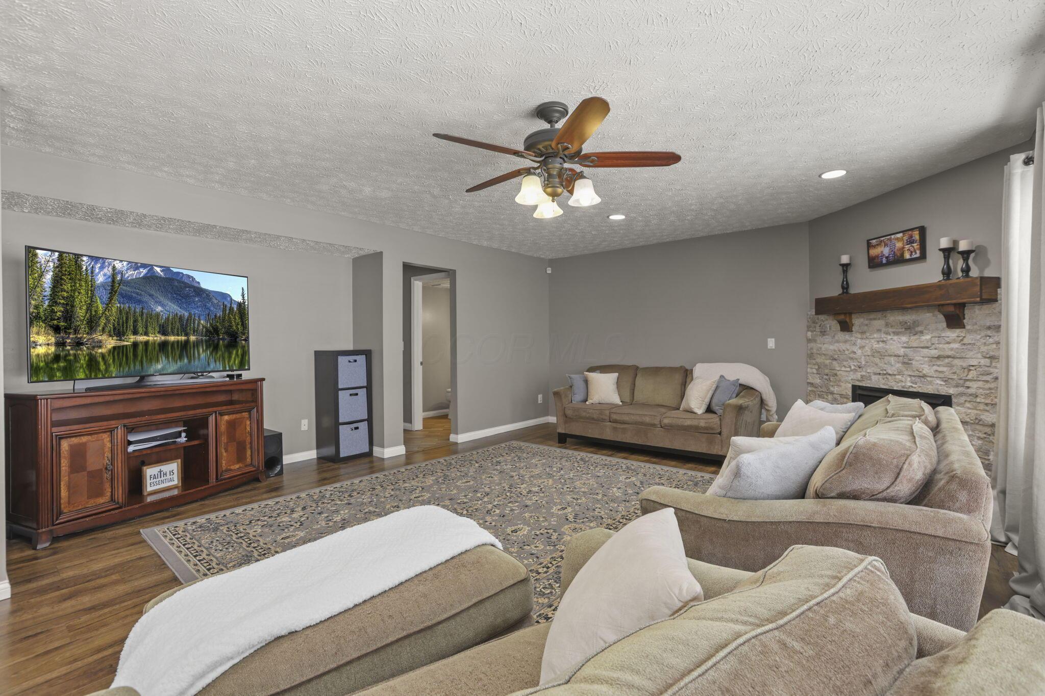 64 Dellenbaugh Loop, Pataskala, Ohio image 25