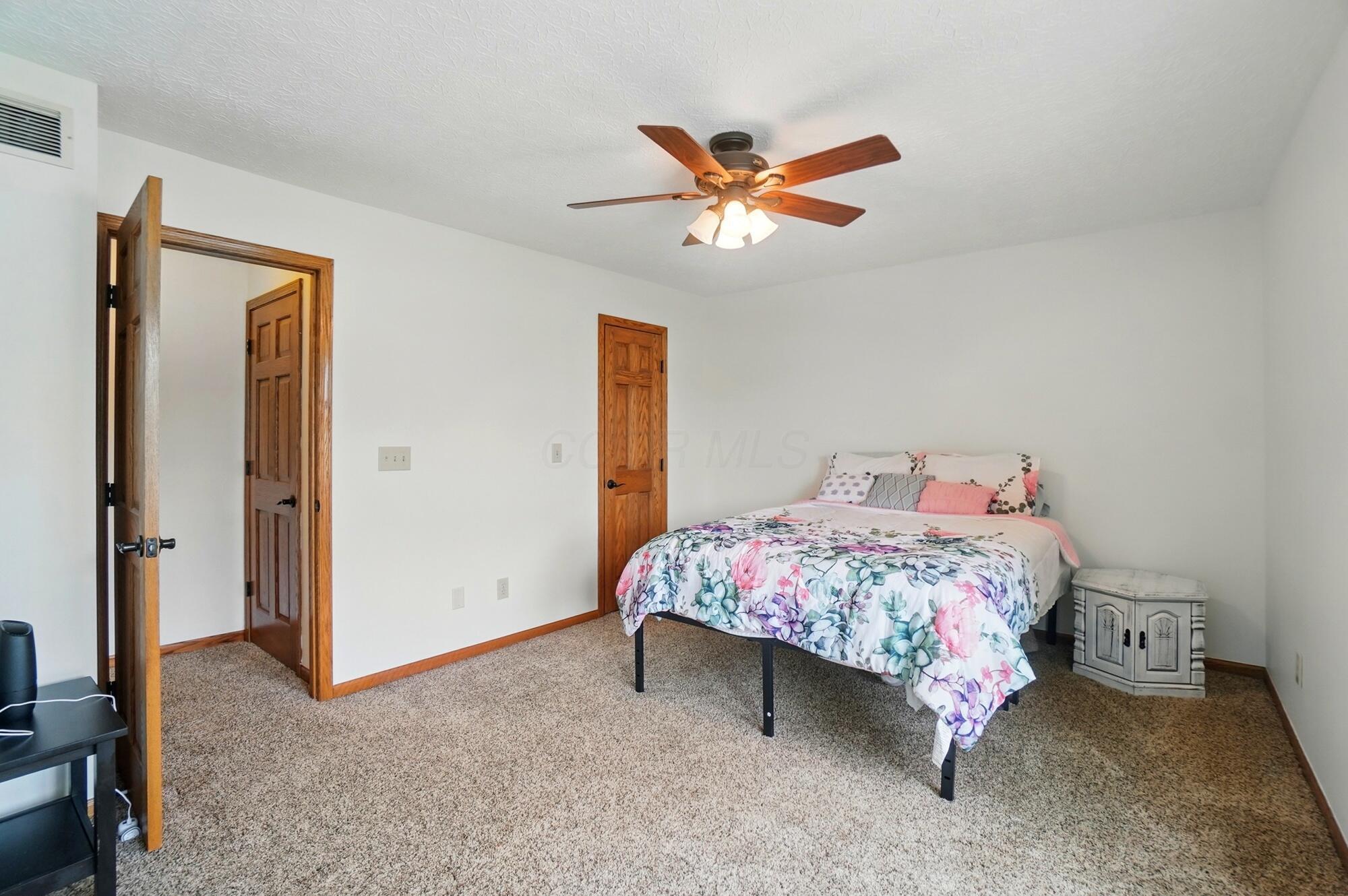 1407 Valley Drive, Marysville, Ohio image 36