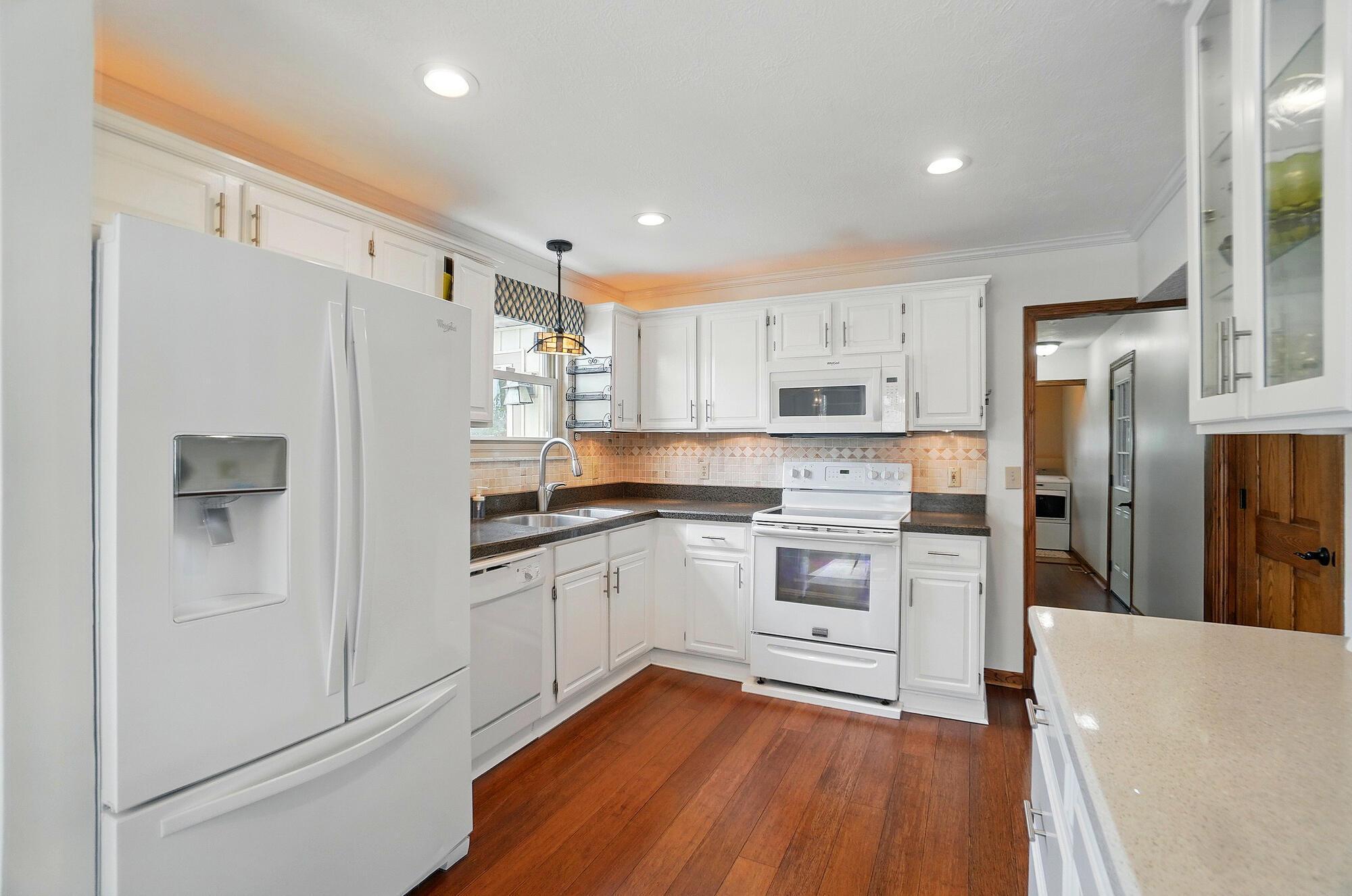 1407 Valley Drive, Marysville, Ohio image 19