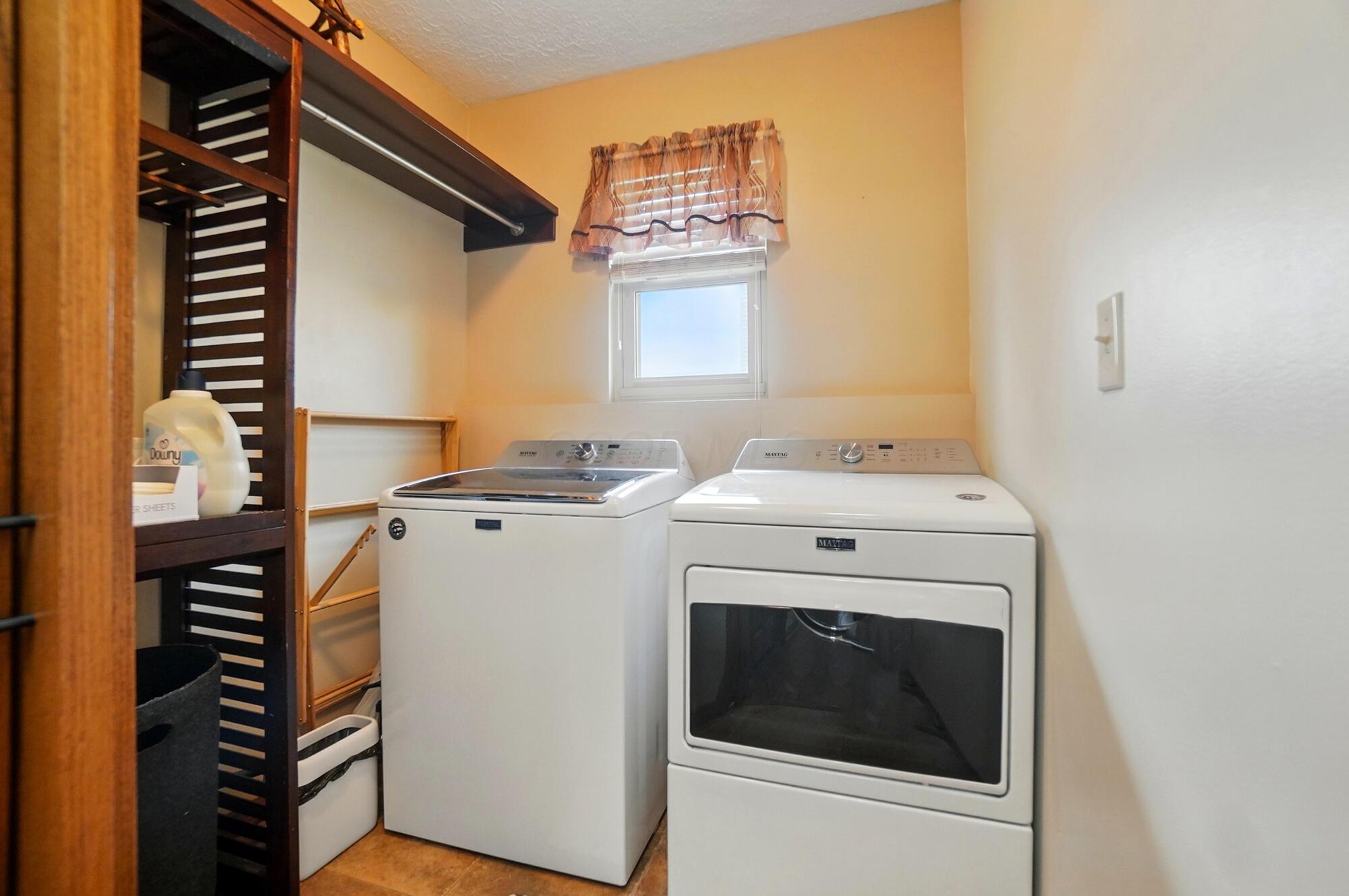 1407 Valley Drive, Marysville, Ohio image 32