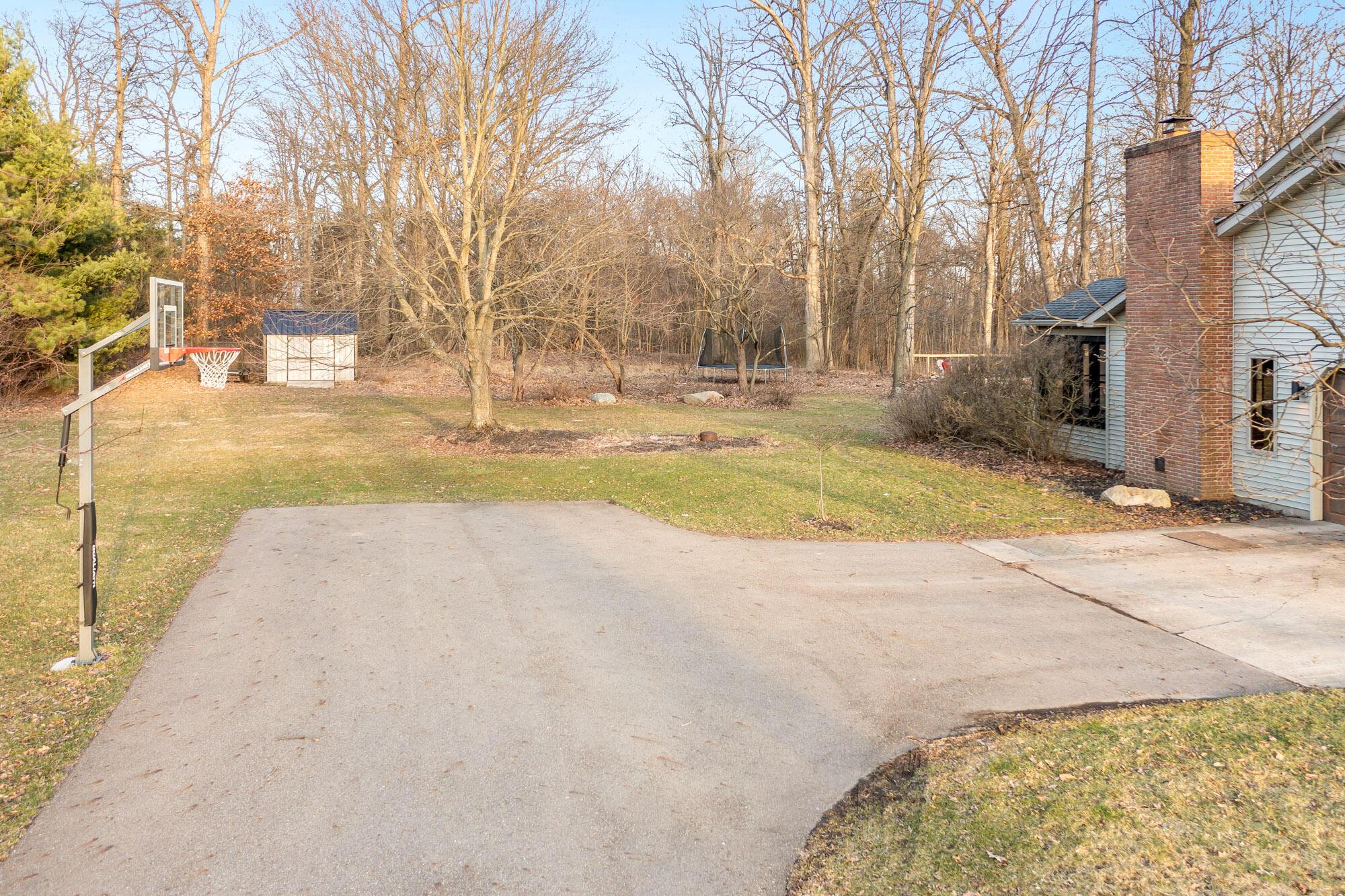 8820 Albert Lane, Gambier, Ohio image 49