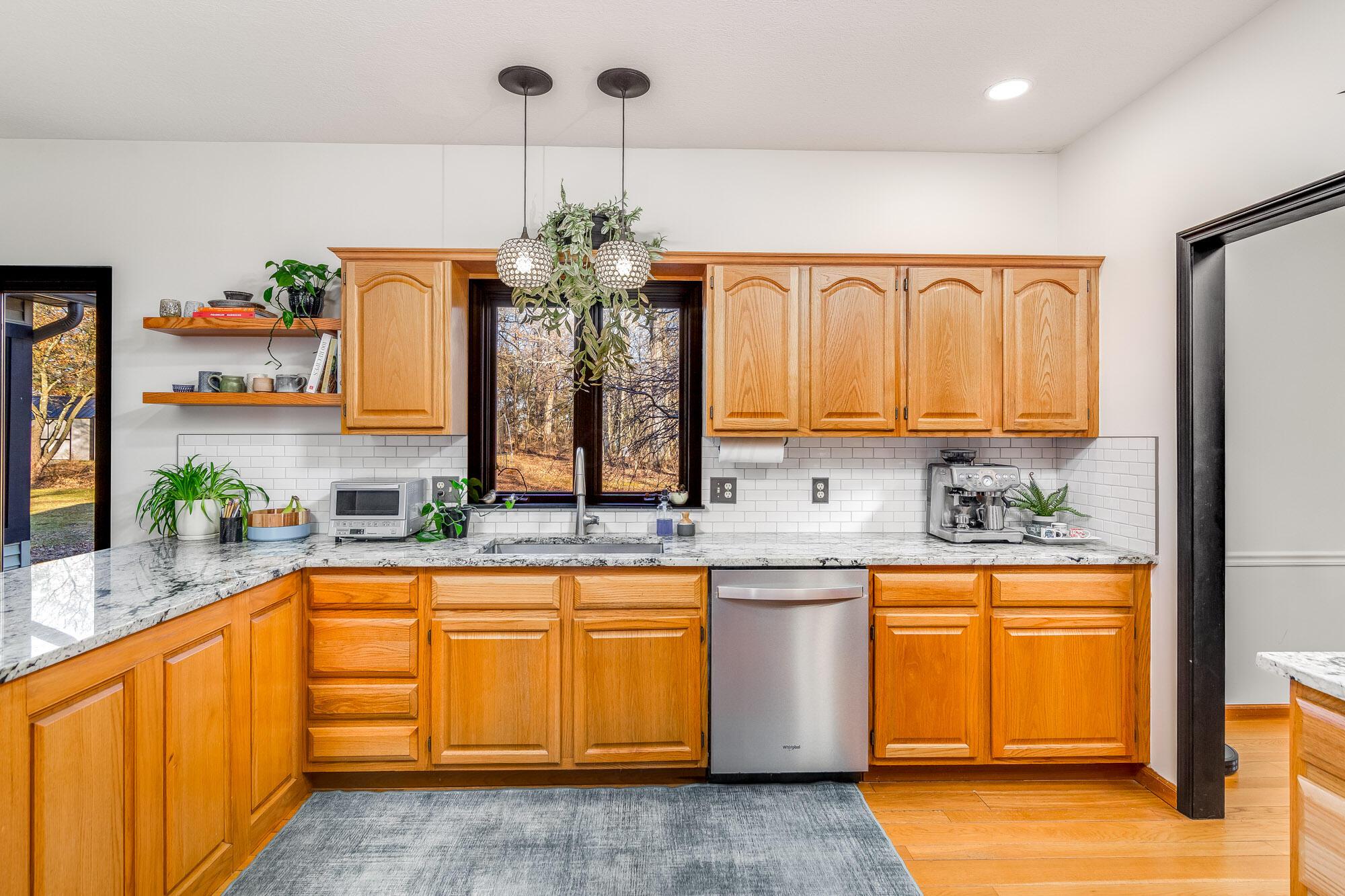 8820 Albert Lane, Gambier, Ohio image 12