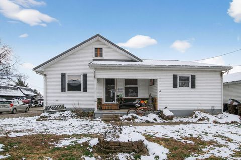 Photo of 2101 W College Road, Syracuse, OH 45779 (MLS # 226010672)