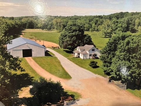 Photo of 14293 Gilchrist Road, Mount Vernon, OH 43050 (MLS # 226001117)