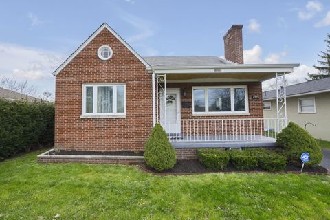 Photo of 1576 Linwood Avenue, Columbus, OH 43207 (MLS # 226010103)