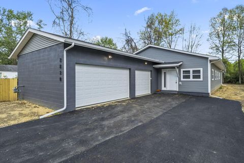 Photo of 2830 Minerva Avenue, Columbus, OH 43231 (MLS # 226011116)