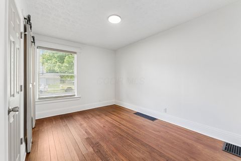 Tiny photo for 922 Pine Street, Coshocton, OH 43812 (MLS # 226022962)