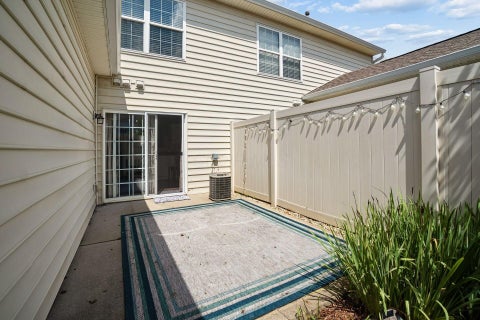 Tiny photo for 7147 Colonial Affair Drive 4 #4, New Albany, OH 43054 (MLS # 226031594)