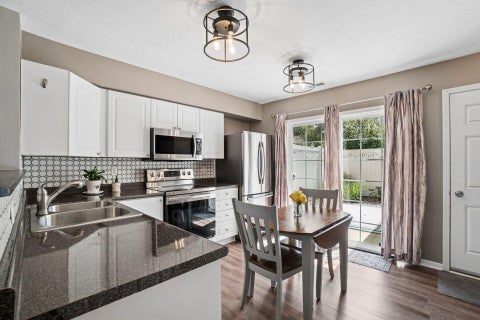 Tiny photo for 7147 Colonial Affair Drive 4 #4, New Albany, OH 43054 (MLS # 226031594)