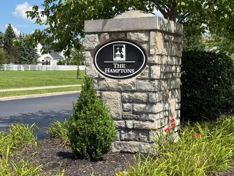 Tiny photo for 7147 Colonial Affair Drive 4 #4, New Albany, OH 43054 (MLS # 226031594)