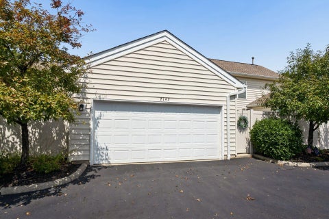 Tiny photo for 7147 Colonial Affair Drive 4 #4, New Albany, OH 43054 (MLS # 226031594)