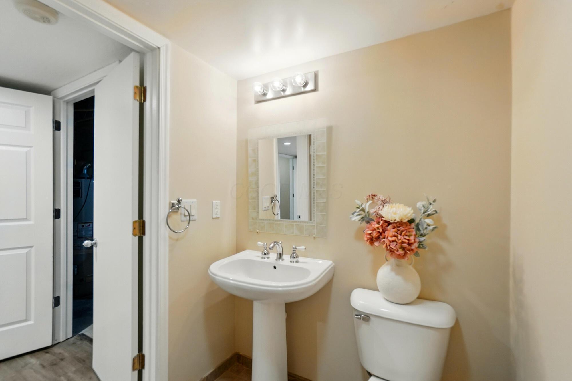 4018 Blendon Point Drive, Columbus, Ohio image 27