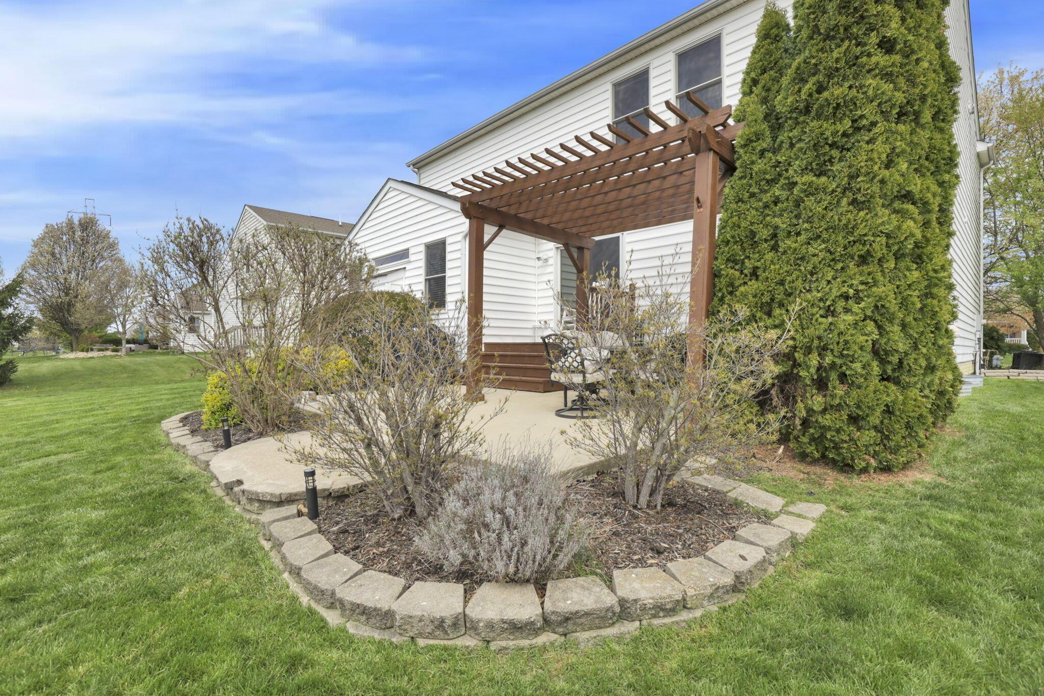 1626 Geranium Drive, Lewis Center, Ohio image 16