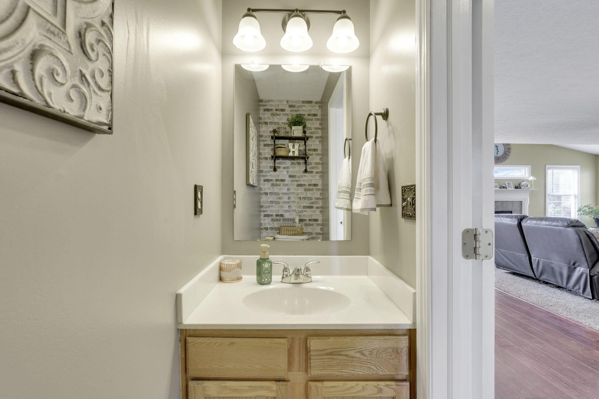 Lewis Center, Ohio 43035, United States, 4 Bedrooms Bedrooms, ,3 BathroomsBathrooms,Residential,Active,114200