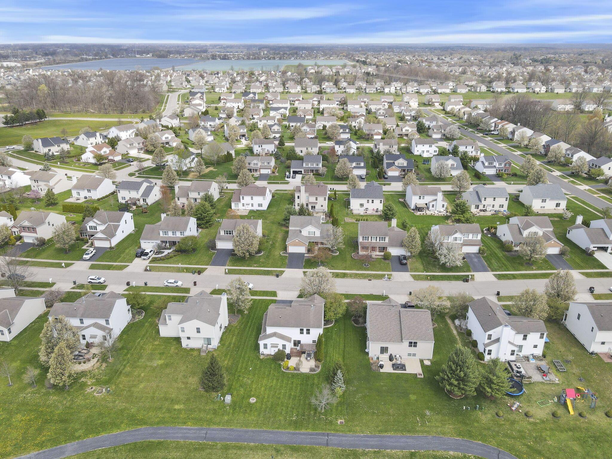 1626 Geranium Drive, Lewis Center, Ohio image 11