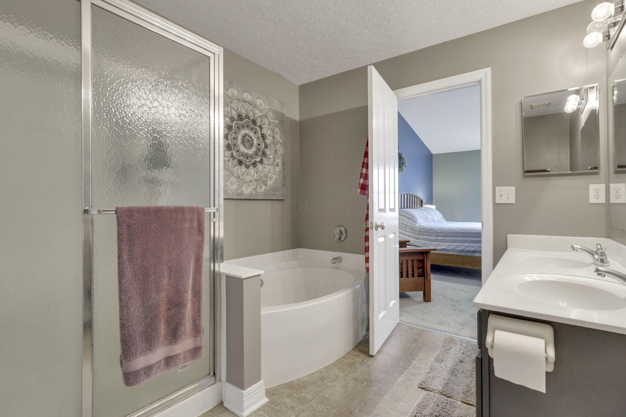 Lewis Center, Ohio 43035, United States, 4 Bedrooms Bedrooms, ,3 BathroomsBathrooms,Residential,Active,114200