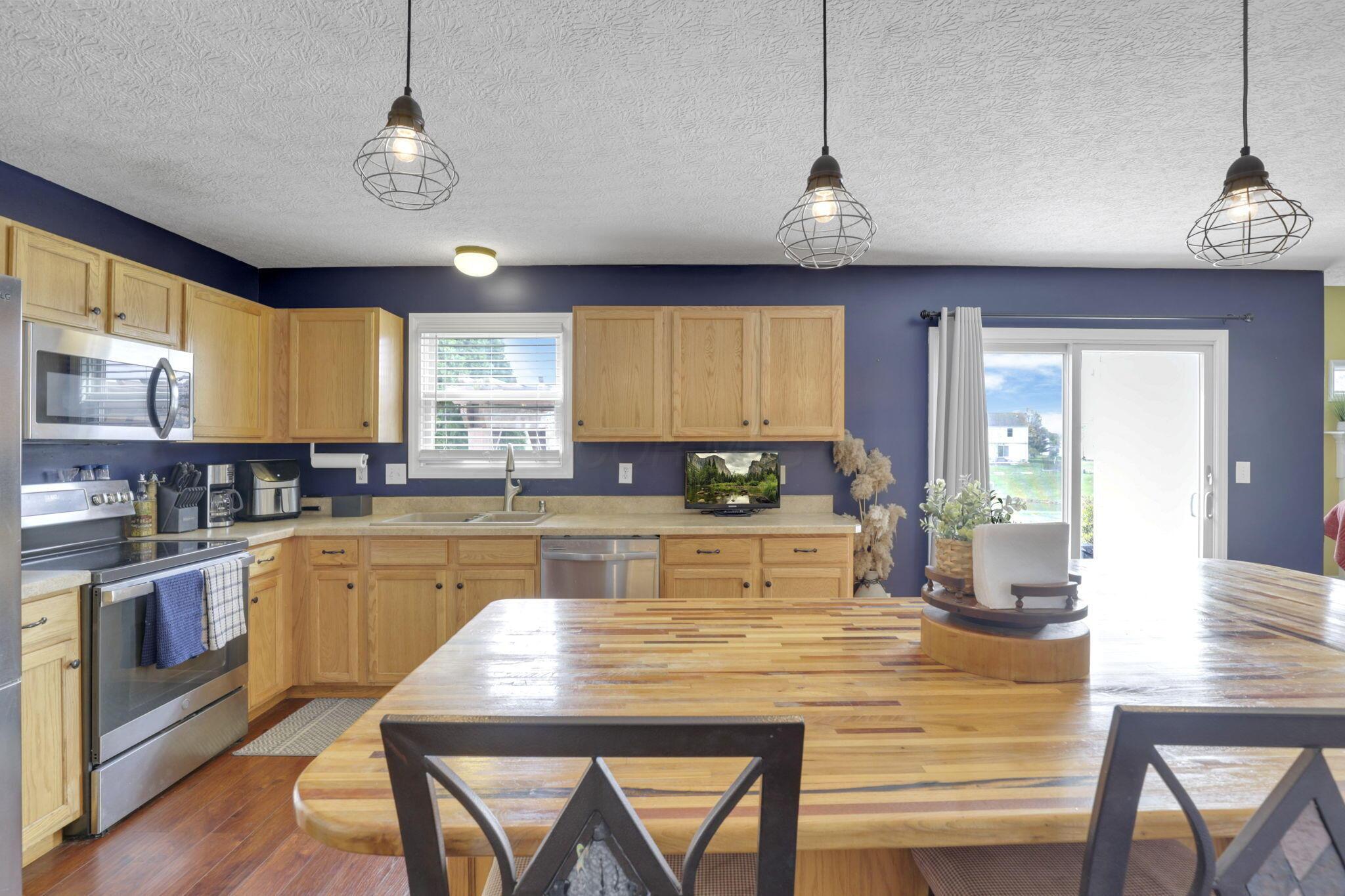 Lewis Center, Ohio 43035, United States, 4 Bedrooms Bedrooms, ,3 BathroomsBathrooms,Residential,Active,114200