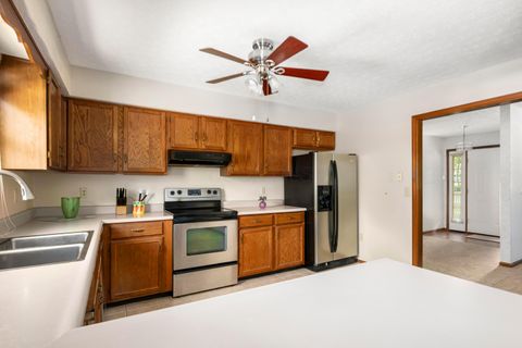 Tiny photo for 20 Winter Green Loop SW, Pataskala, OH 43062 (MLS # 226018115)