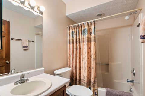 Tiny photo for 20 Winter Green Loop SW, Pataskala, OH 43062 (MLS # 226018115)