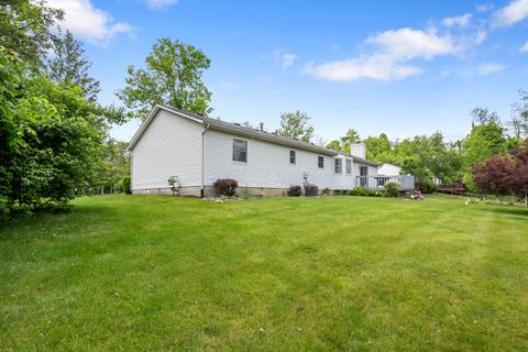 Tiny photo for 20 Winter Green Loop SW, Pataskala, OH 43062 (MLS # 226018115)