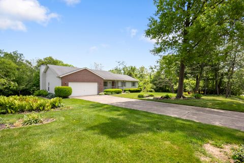 Tiny photo for 20 Winter Green Loop SW, Pataskala, OH 43062 (MLS # 226018115)