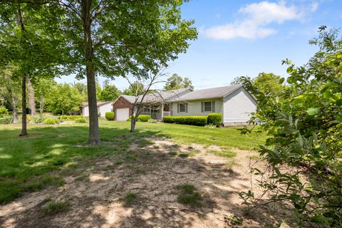 Tiny photo for 20 Winter Green Loop SW, Pataskala, OH 43062 (MLS # 226018115)