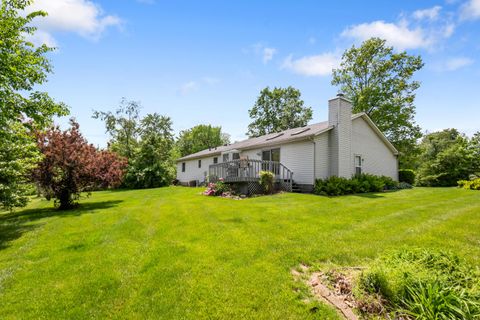 Tiny photo for 20 Winter Green Loop SW, Pataskala, OH 43062 (MLS # 226018115)
