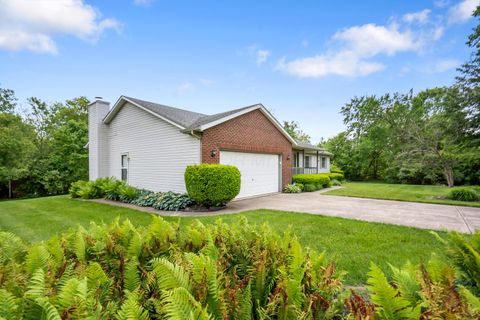 Tiny photo for 20 Winter Green Loop SW, Pataskala, OH 43062 (MLS # 226018115)