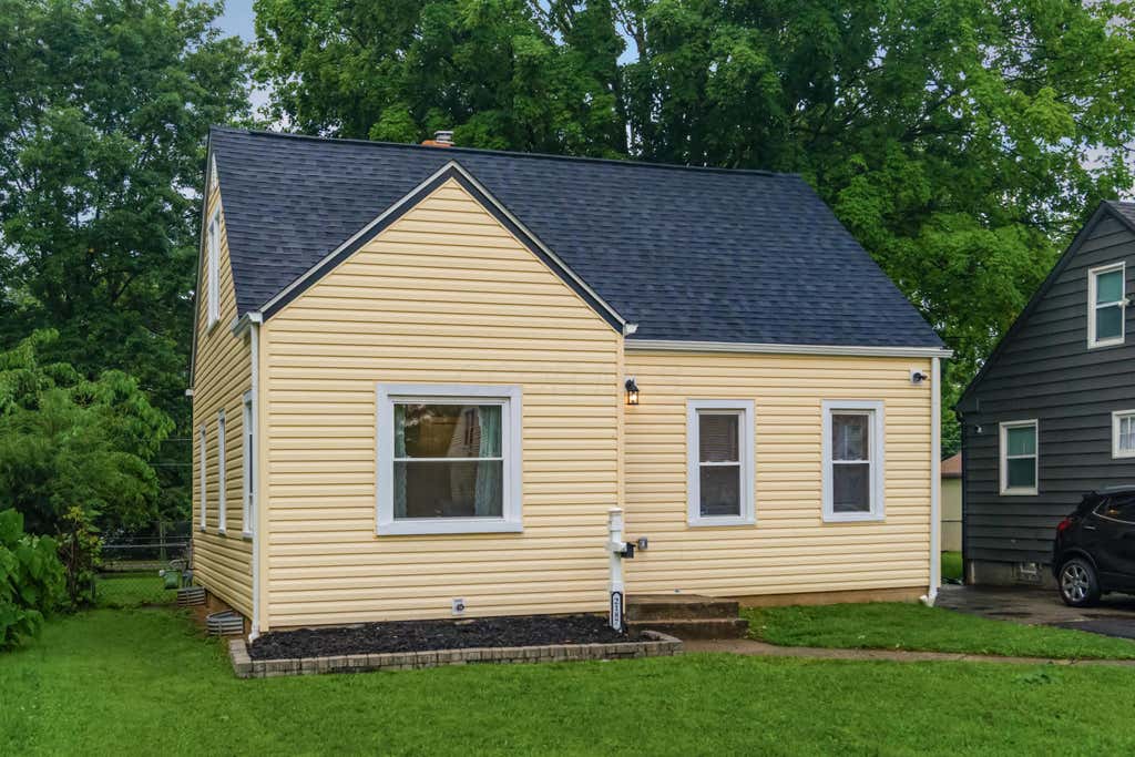Photo of 2187 Ontario Street, Columbus, OH 43211 (MLS # 226020610)