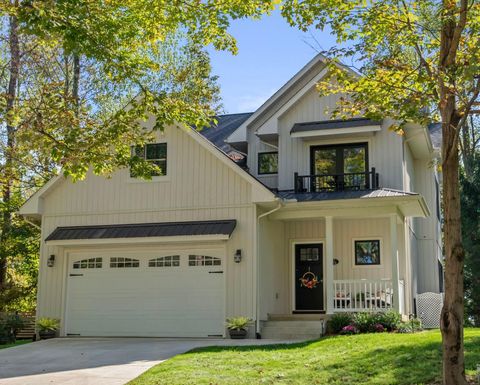 Photo of 512 Greenacre Circle, Howard, OH 43028 (MLS # 226019317)