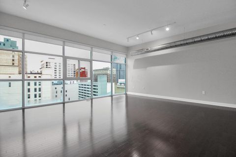 Photo of 100 E Gay Street 804 #804, Columbus, OH 43215 (MLS # 225046441)