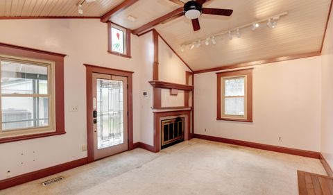 Tiny photo for 471 E Beck Street, Columbus, OH 43206 (MLS # 226019077)