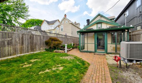 Tiny photo for 471 E Beck Street, Columbus, OH 43206 (MLS # 226019077)
