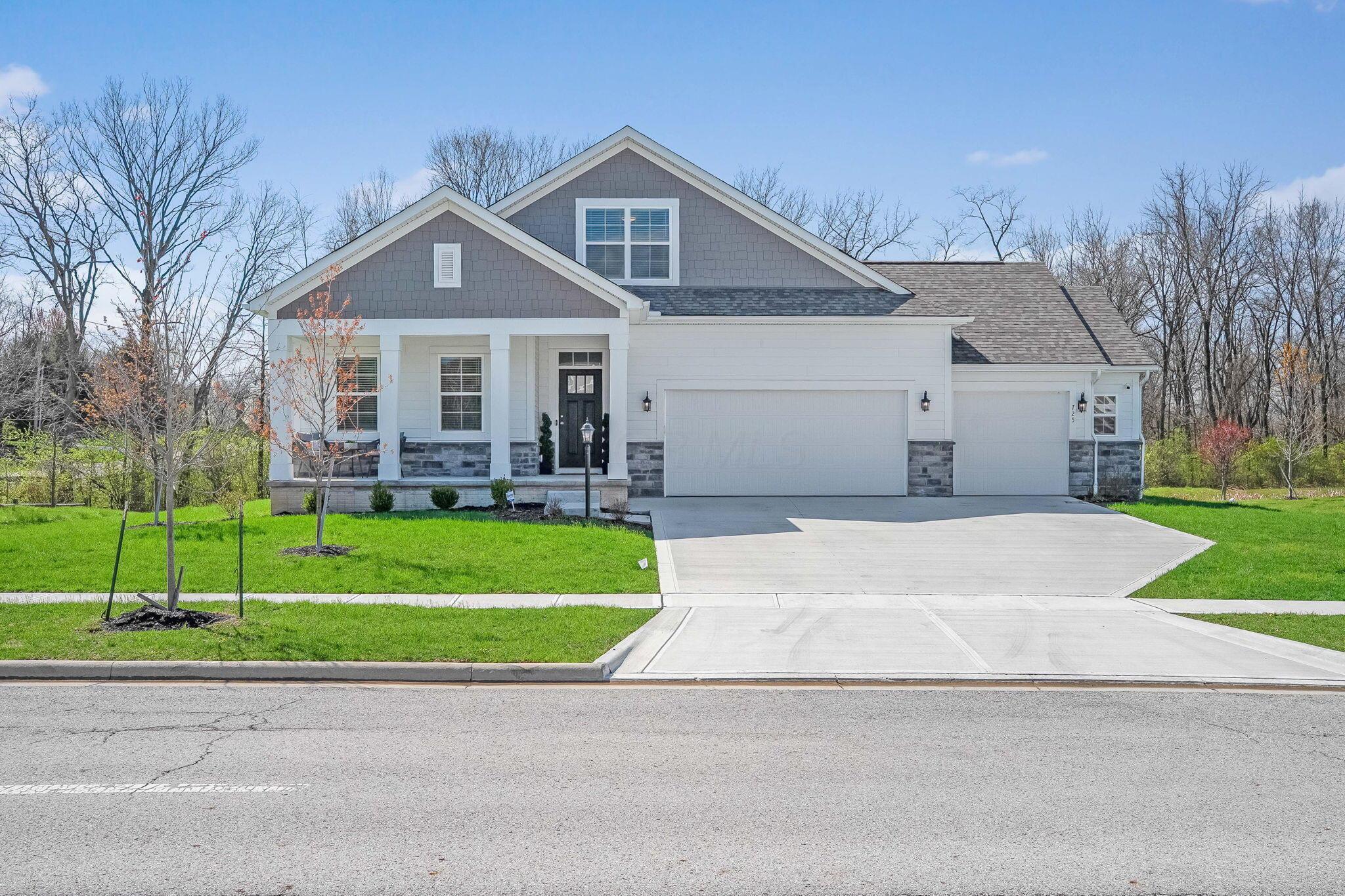725 Bretforton Street, Pickerington, Ohio image 2