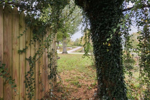 Tiny photo for 550 Jay Drive, Gallipolis, OH 45631 (MLS # 226039583)