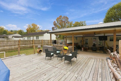 Tiny photo for 550 Jay Drive, Gallipolis, OH 45631 (MLS # 226039583)