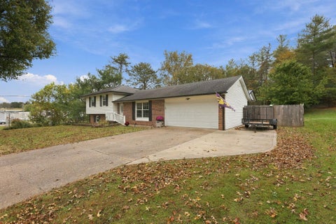 Tiny photo for 550 Jay Drive, Gallipolis, OH 45631 (MLS # 226039583)