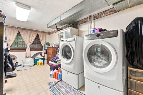 Tiny photo for 550 Jay Drive, Gallipolis, OH 45631 (MLS # 226039583)
