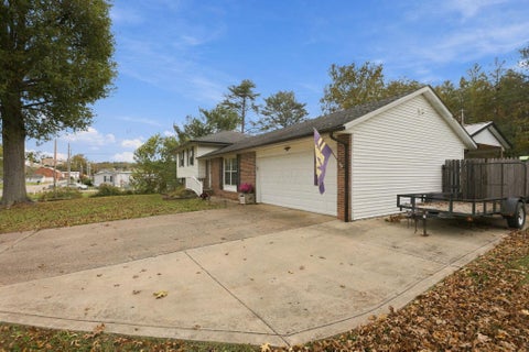 Tiny photo for 550 Jay Drive, Gallipolis, OH 45631 (MLS # 226039583)