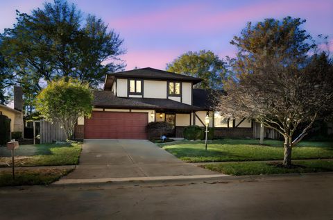 Photo of 3153 Scenic Way, Grove City, OH 43123 (MLS # 225036398)