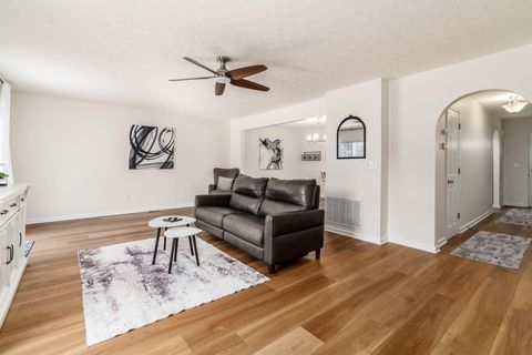 Tiny photo for 70 Tabilore Loop, Delaware, OH 43015 (MLS # 225044743)