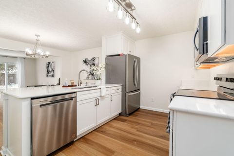 Tiny photo for 70 Tabilore Loop, Delaware, OH 43015 (MLS # 225044743)