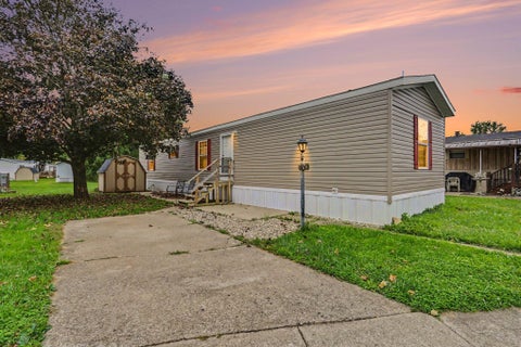Photo of 176 Parklawn Drive, Circleville, OH 43113 (MLS # 226039850)