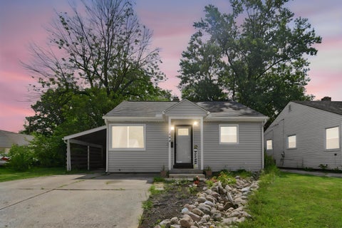 Photo of 2800 Azelda Street, Columbus, OH 43211 (MLS # 226023826)