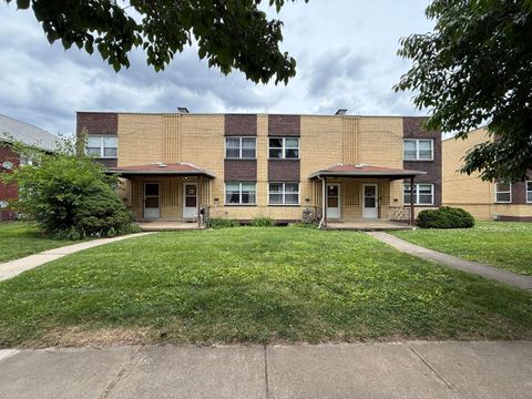 Homes For Sale - 900 Northwest Boulevard #900-906<br/> Columbus, OH 43212