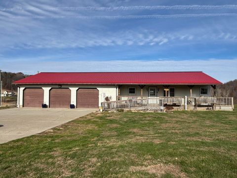 Photo of 10541 Wilkins Run Road NE, Newark, OH 43055 (MLS # 225043949)