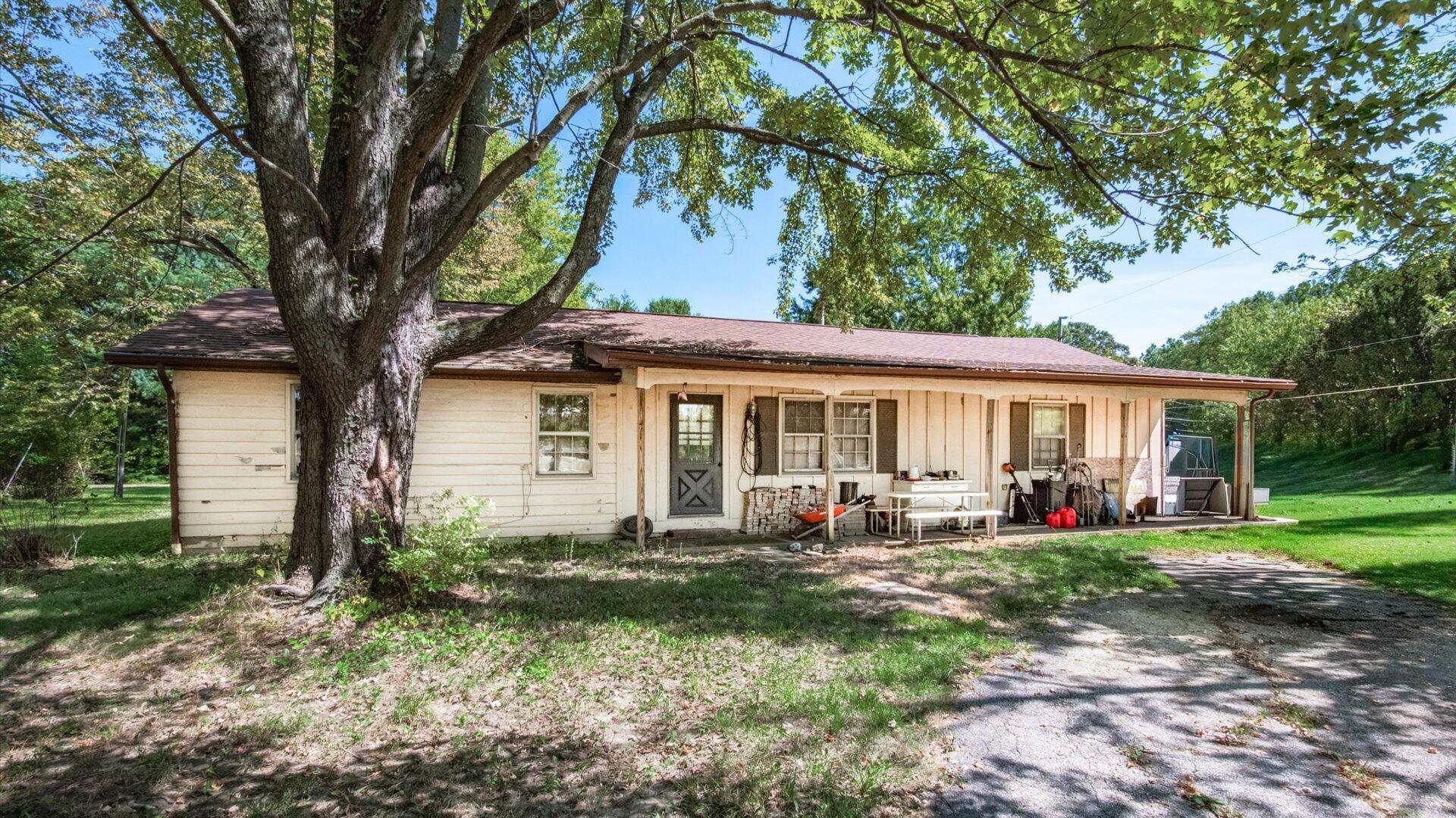 10499 Hazelton-Etna Road SW