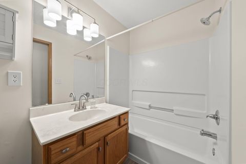 Tiny photo for 5511 Parkshire Drive, Columbus, OH 43229 (MLS # 226000448)