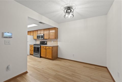 Tiny photo for 5511 Parkshire Drive, Columbus, OH 43229 (MLS # 226000448)