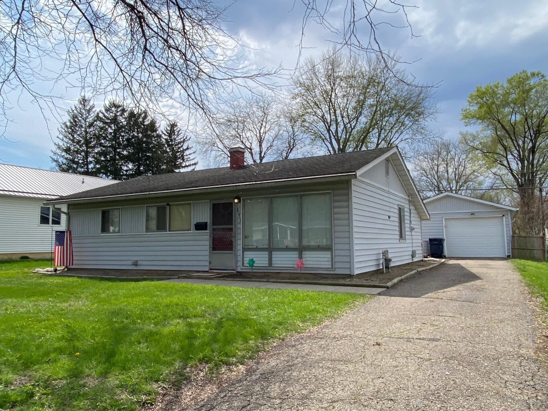 691 Karen Parkway, Newark, Ohio image 1